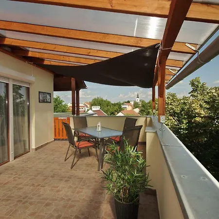 Belvarosi Terasz Apartman