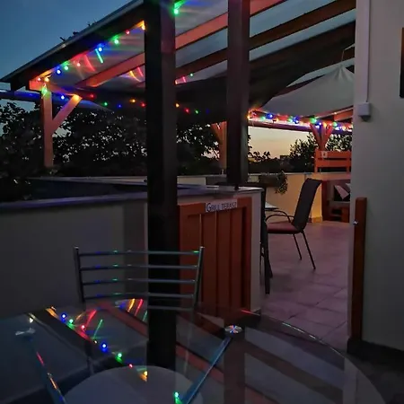 Lägenhet Belvarosi Terasz Apartman *
