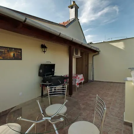 Belvarosi Terasz Apartman *