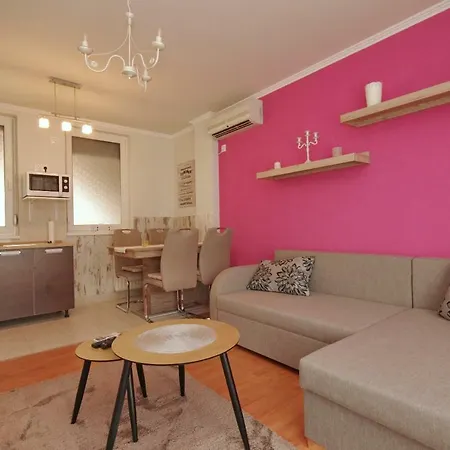 Lägenhet Belvarosi Terasz Apartman Gyula
